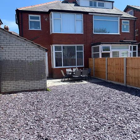 Modern Fully Refurbished 3 Bedroom Home Blackpool Exterior photo